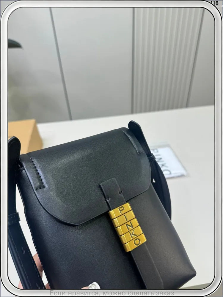 Açıq qara mini çanta, daxili hissənin görünüşü