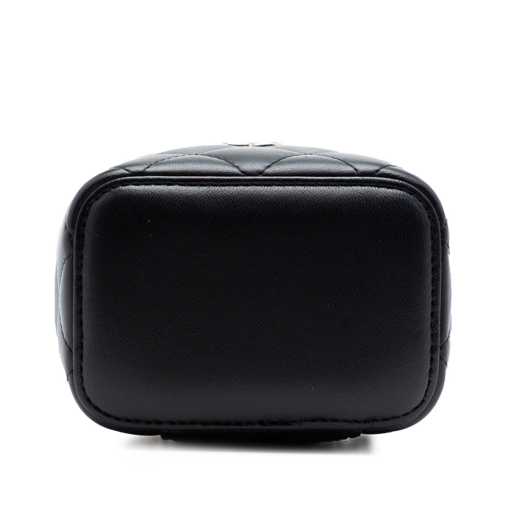 Premium Klassik Qara Mini Çanta – Qızılı Zəncir Detallı